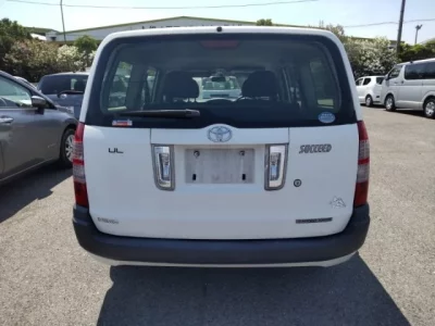 Toyota SUCCEED