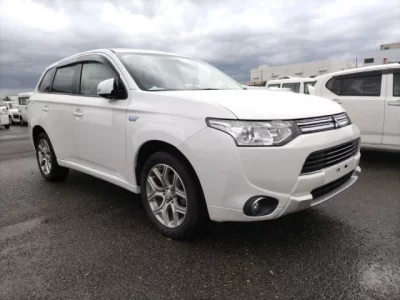Mitsubishi OUTLANDER PHEV