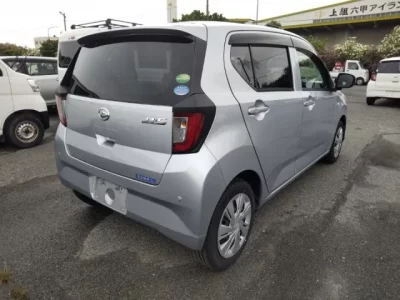 Daihatsu MIRA E S