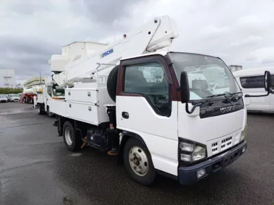 Isuzu ELF