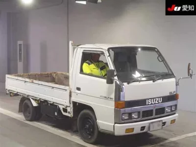 Isuzu ELF