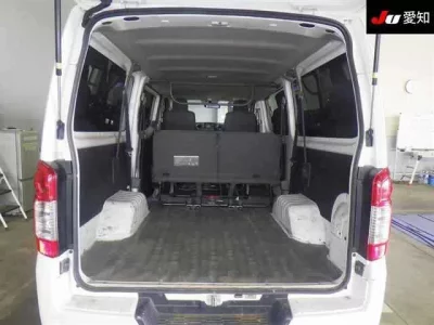 Nissan CARAVAN VAN
