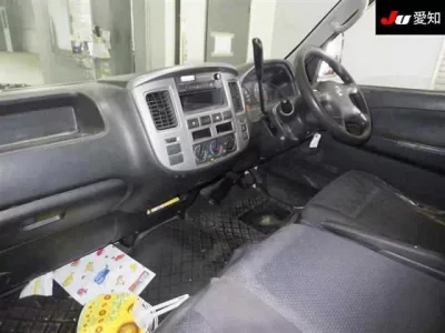 Nissan CARAVAN VAN