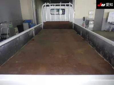 Isuzu TRUCK