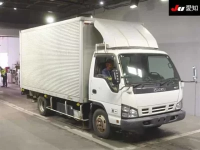 Isuzu ELF