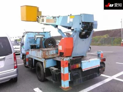 Isuzu ELF