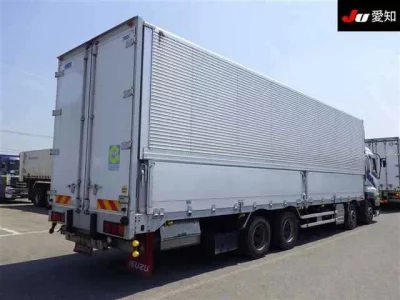 Isuzu TRUCK