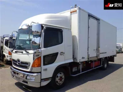 Hino TRUCK
