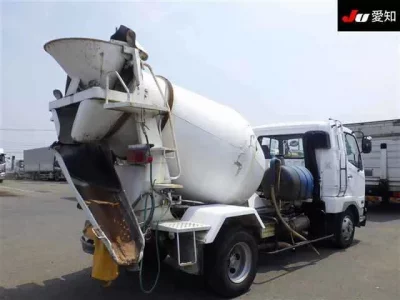 Mitsubishi FUSO FIGHTER