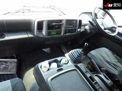 Hino TRUCK