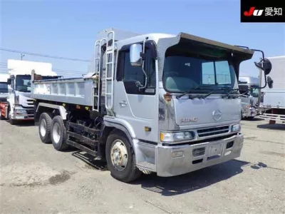 Hino TRUCK