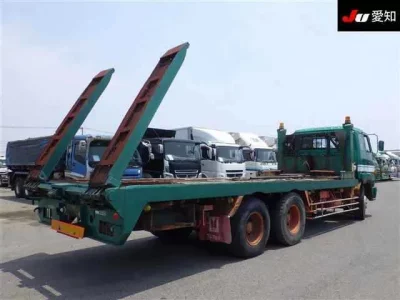 Isuzu TRUCK