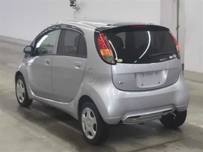 Mitsubishi I