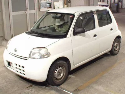 Daihatsu Esse
