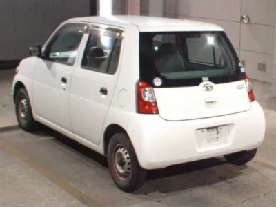 Daihatsu Esse