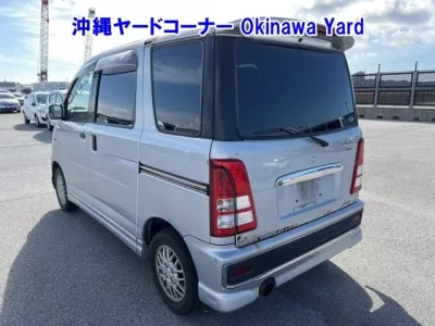 Daihatsu Atrai Wagon