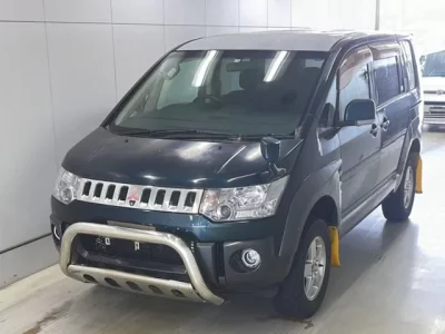 Mitsubishi DELICA D5