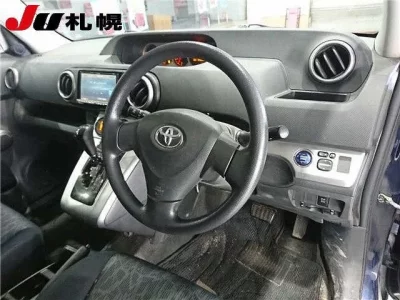 Toyota COROLLA RUMION