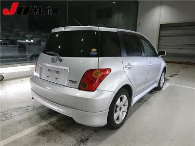 Toyota IST