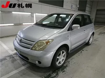Toyota IST