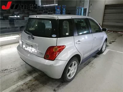 Toyota IST