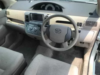 Toyota RAUM