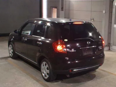 Mazda VERISA