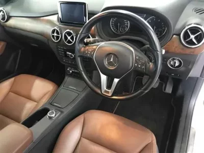 Mercedes-Benz B CLASS