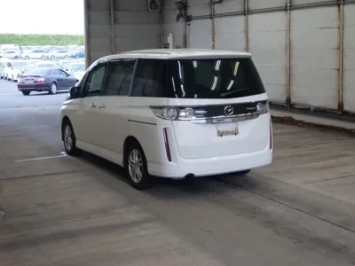 Mazda BIANTE