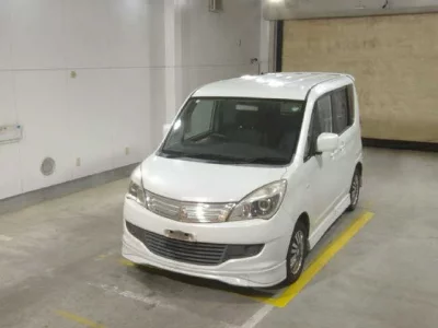 Mitsubishi DELICA D2