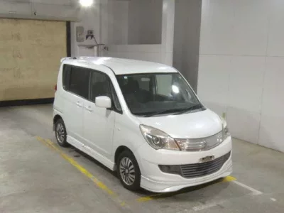 Mitsubishi DELICA D2