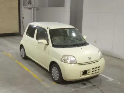 Daihatsu Esse