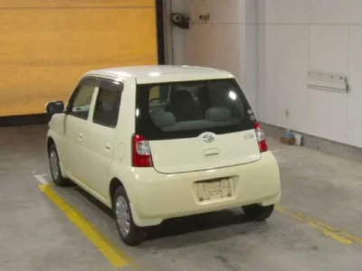 Daihatsu Esse