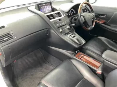 Lexus HS