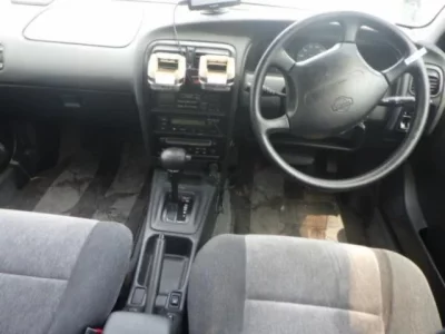 Nissan AVENIR WAGON