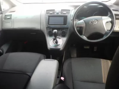 Toyota MARK X ZIO