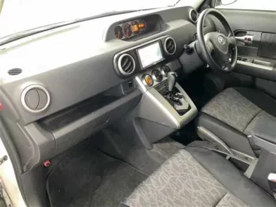 Toyota COROLLA RUMION