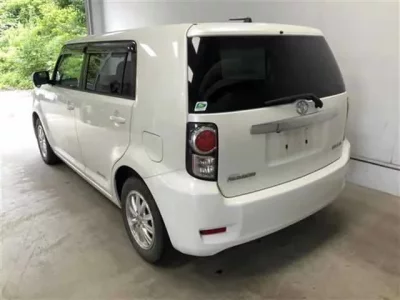 Toyota COROLLA RUMION