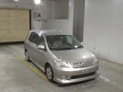 Toyota RAUM