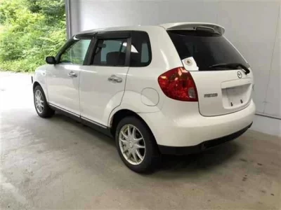 Mazda VERISA
