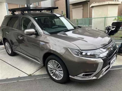 Mitsubishi OUTLANDER PHEV