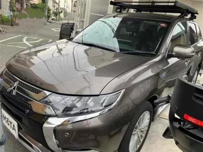 Mitsubishi OUTLANDER PHEV