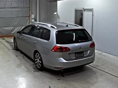 Volkswagen GOLF VARIANT
