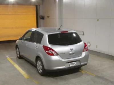 Nissan TIIDA