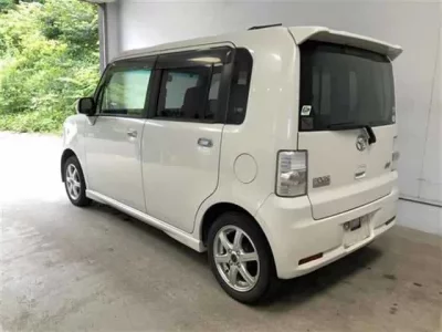 Toyota PIXIS SPACE
