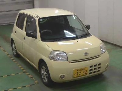 Daihatsu Esse
