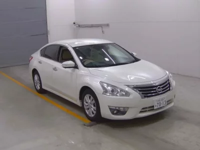 Nissan TEANA