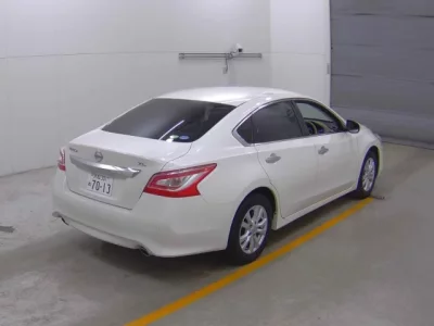 Nissan TEANA