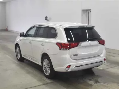 Mitsubishi OUTLANDER PHEV