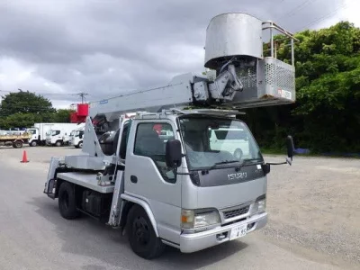 Isuzu ELF